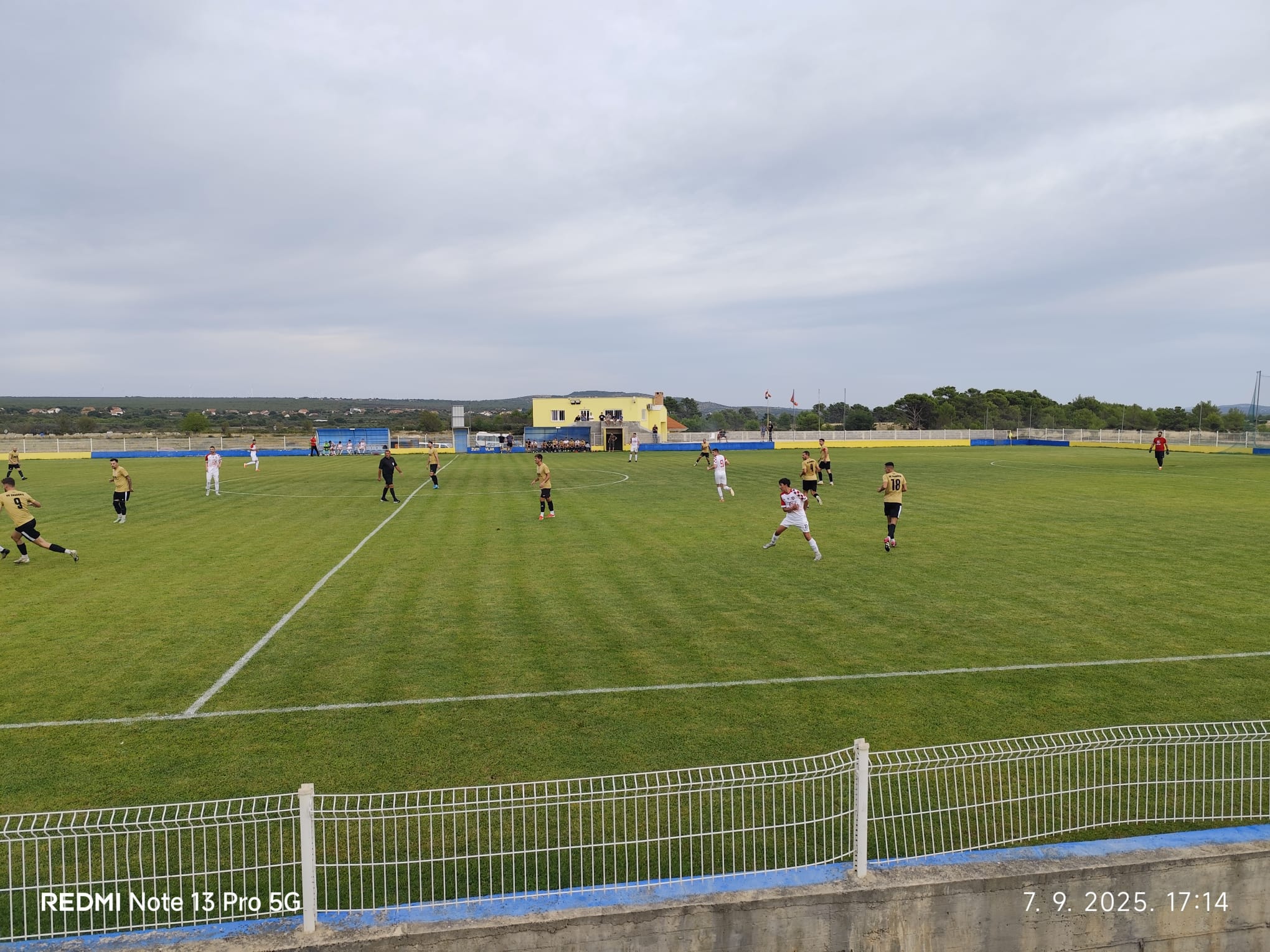 Stadion NK Dinara Knin - Pogled 4